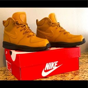 Kids Nike Wheat / Black